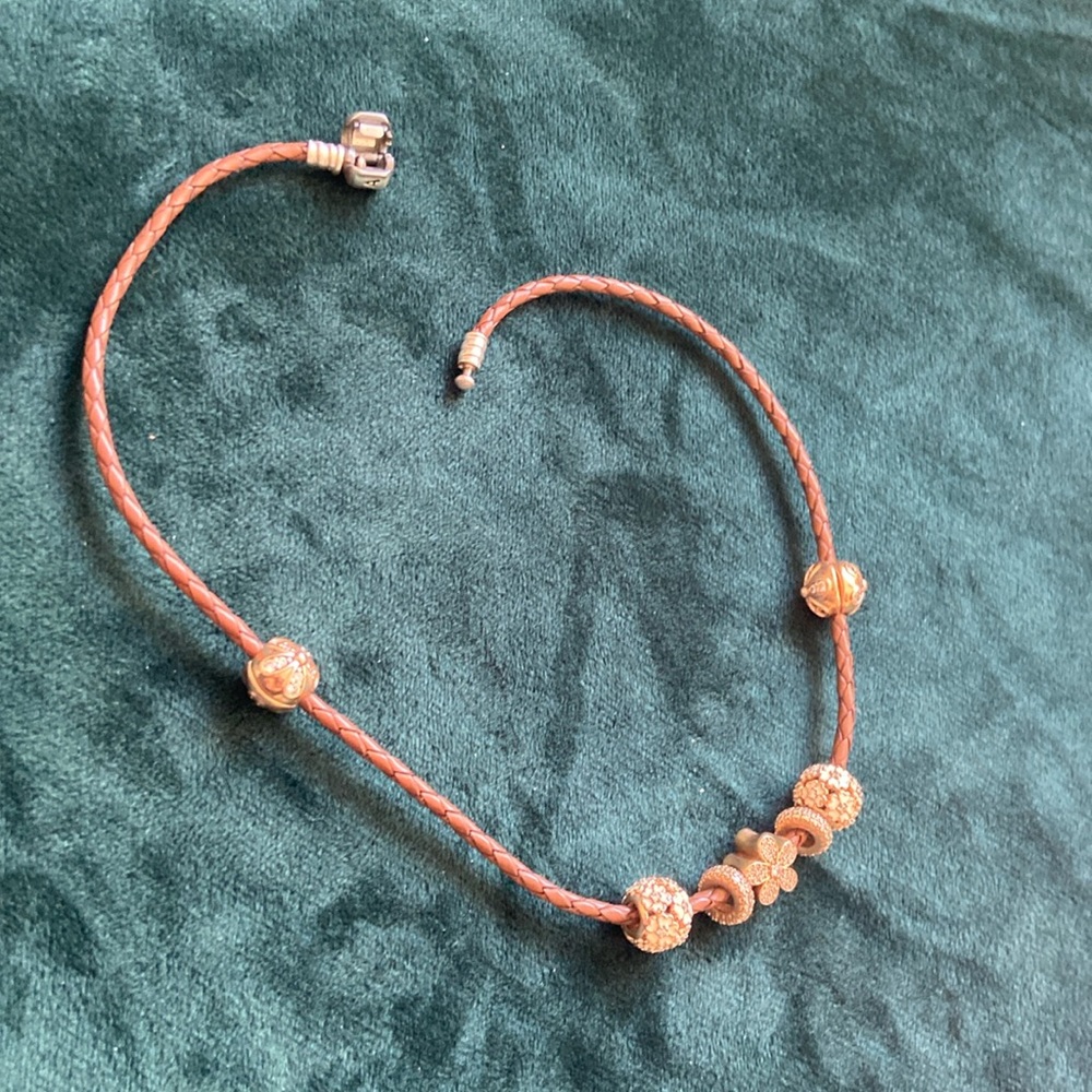 NWT 626 PANDORA  on the  Brown leather  Bracelet &  7 prices  of charm - Picture 6 of 16